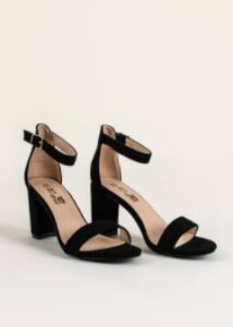 elegáns női szandálok