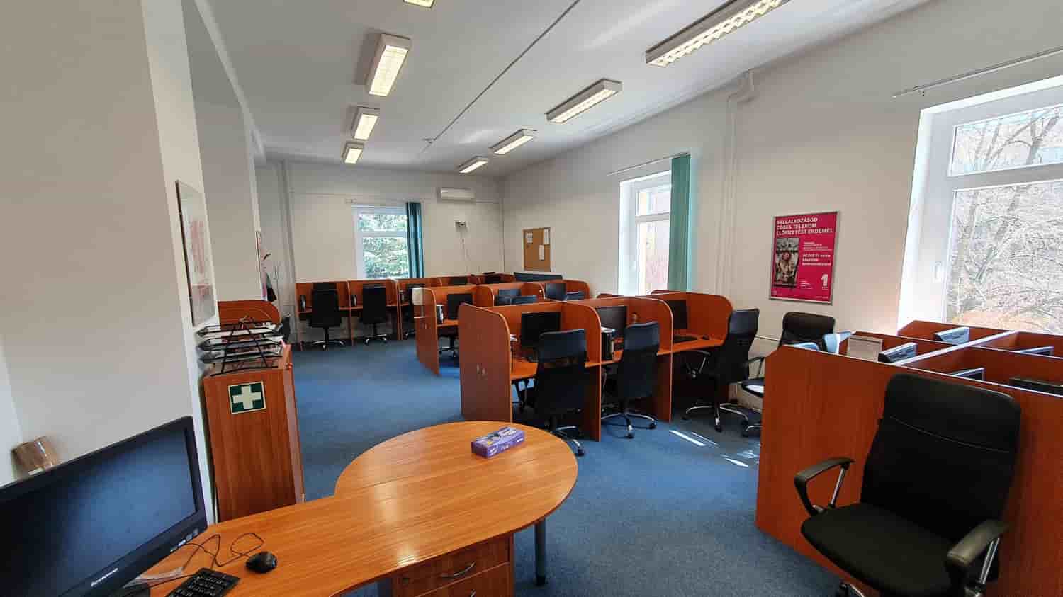 Debrecen kiadó iroda