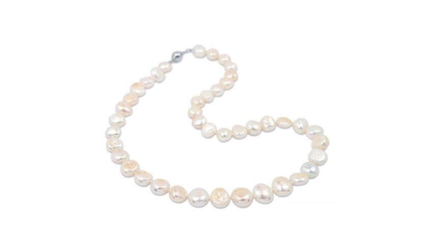 Gyöngy nyaklánc a White & Black ékszerbolt Budapest kínálatában